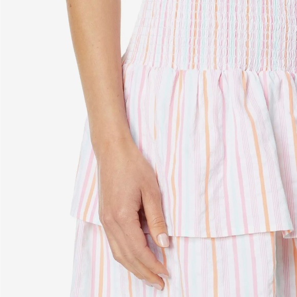 Vineyard Vines Performance smocked waist skirt - Picture 3 of 6